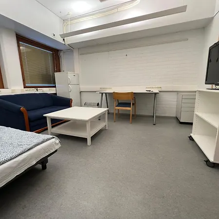 Office House Services 208 Ostello *